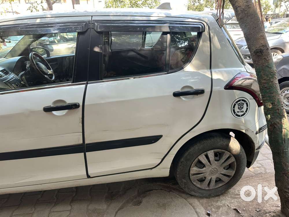 Maruti Suzuki Swift Lxi Option, 2012, Cng & Hybrids