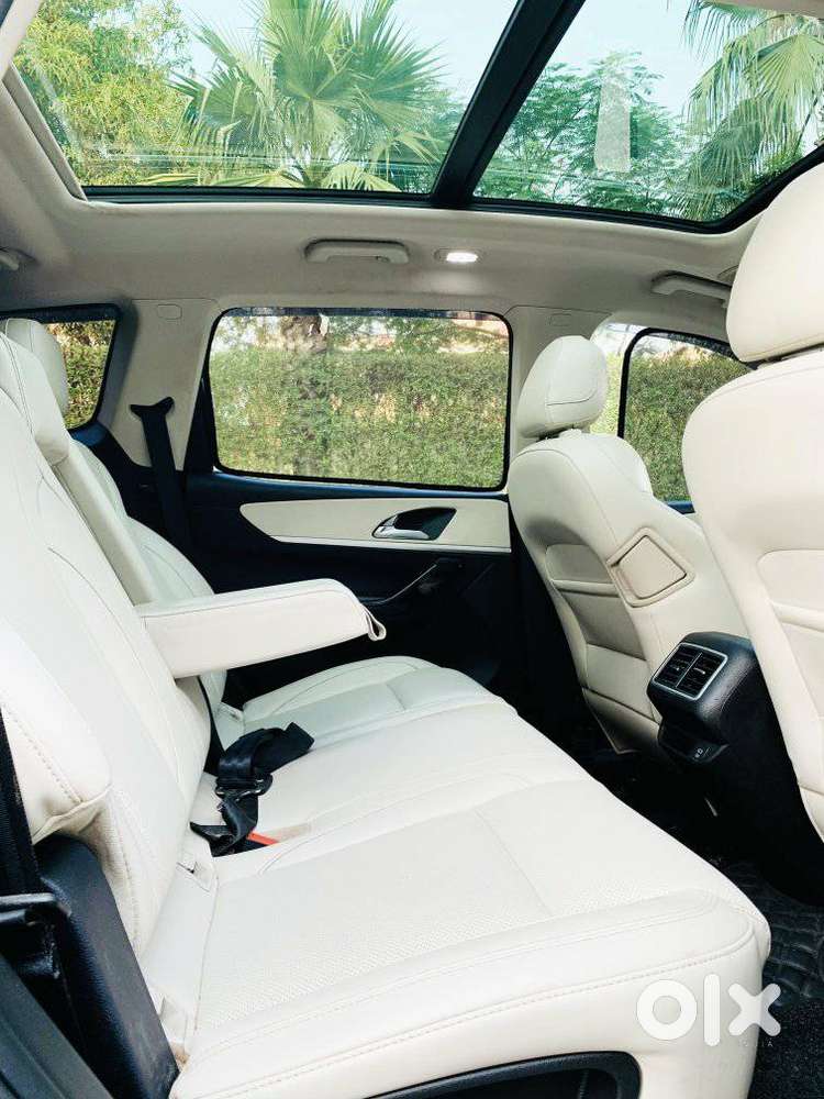 Mahindra Xuv700 2.2 Ax 7 Diesel At Str Awd, 2023, Diesel