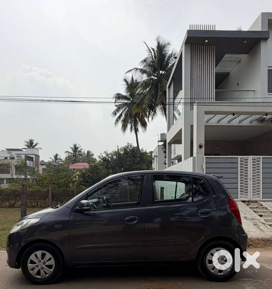 Hyundai I10 Sportz At, 2011, Petrol