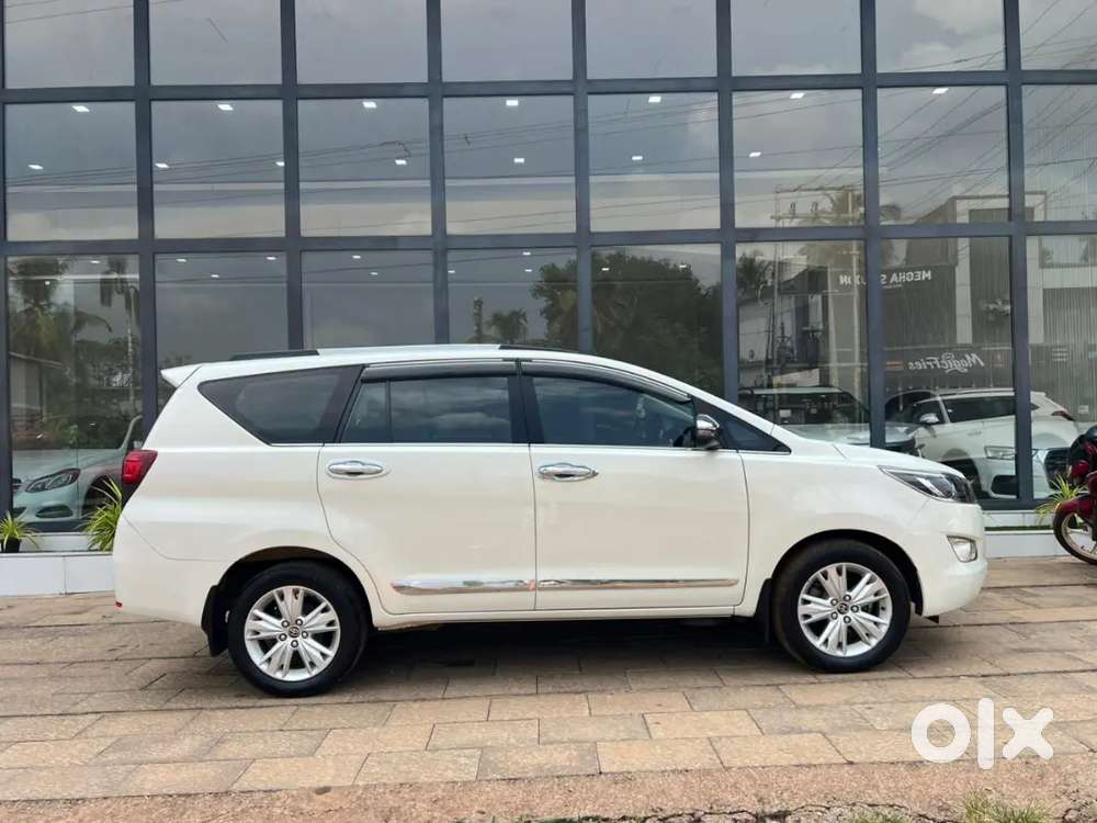 Toyota Innova Crysta 2018 Diesel 75000 Km Driven