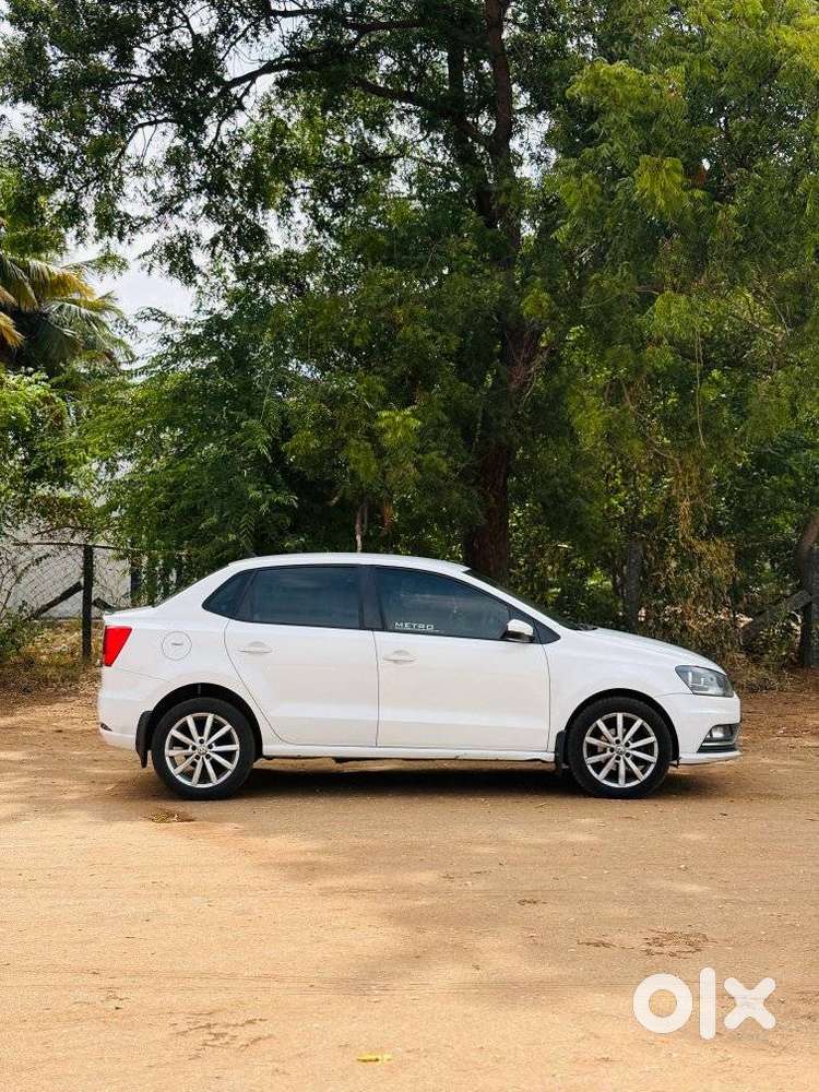 Volkswagen Ameo 1.5 Tdi Highline At 16 Alloy, 2018, Diesel