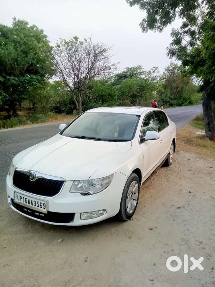 Skoda Superb 2010 Diesel 105000 Km Driven