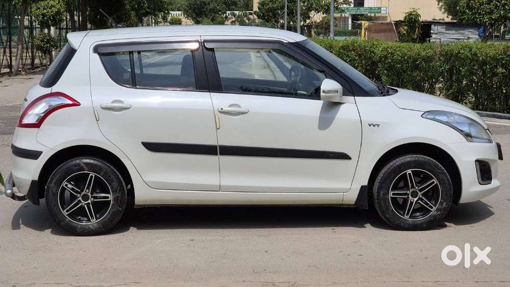 Maruti Suzuki Swift 1.2 Vxi (o), 2017, Petrol