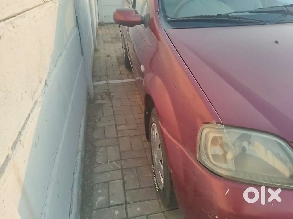 Mahindra Renault Logan, 2007, Petrol