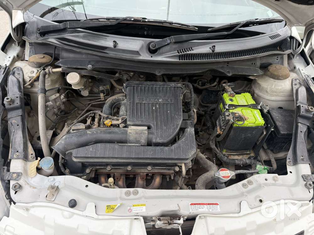 Maruti Suzuki Swift Vxi Optional, 2016, Petrol