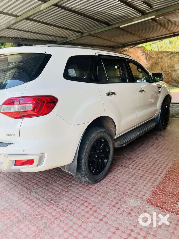 Ford Endeavour 3.2 Titanium At 4x4, 2017, Diesel