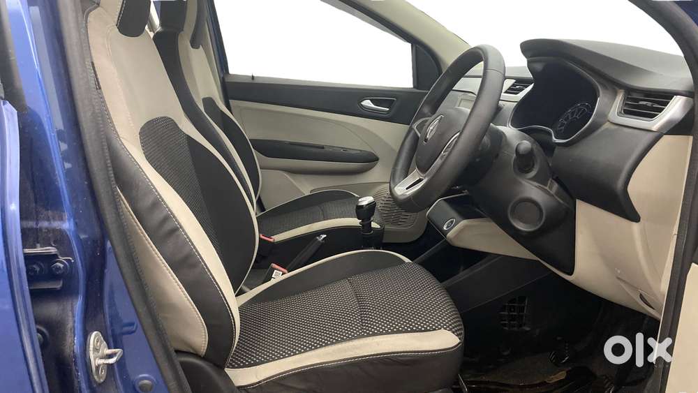 Renault Triber Rxz, 2021, Petrol