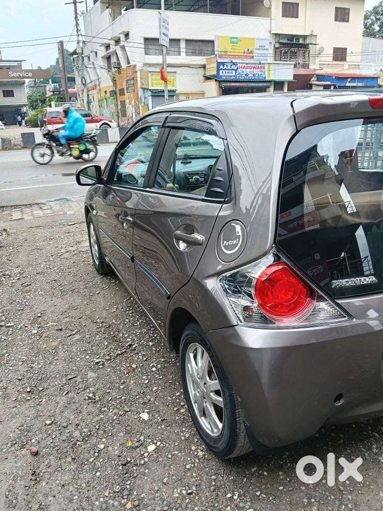 Honda Brio V Mt, 2012, Petrol
