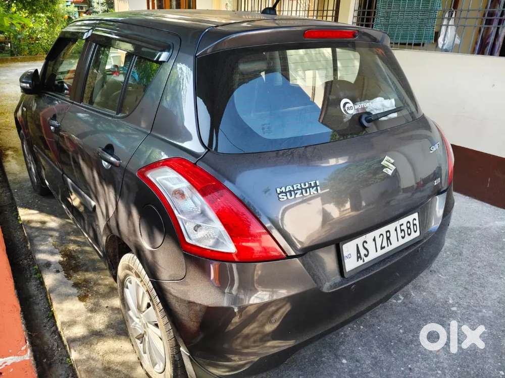 Very Good Condition Maruti Swift Zxi 1st Onwer