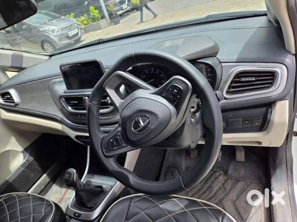 Tata Altroz Xz, 2022, Petrol