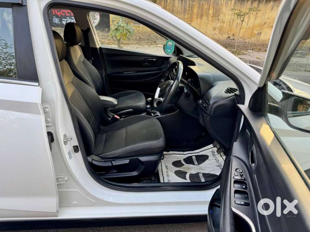 Hyundai I20 2010-2012 1.2 Asta Option With Sunroof, 2023, Petrol