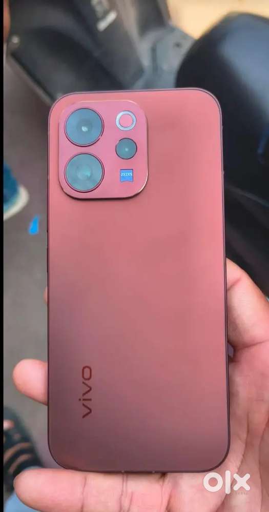 Vivo v70 8/256 month old