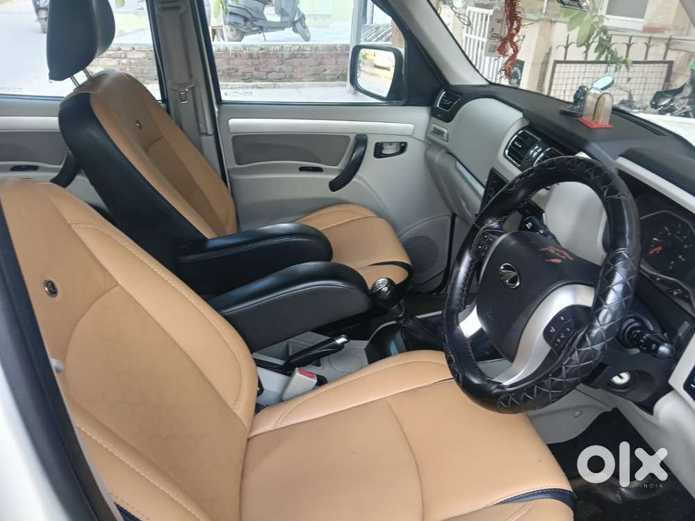 Mahindra Scorpio Classic 2.2 S 11 Mt 7 Str, 2017, Diesel