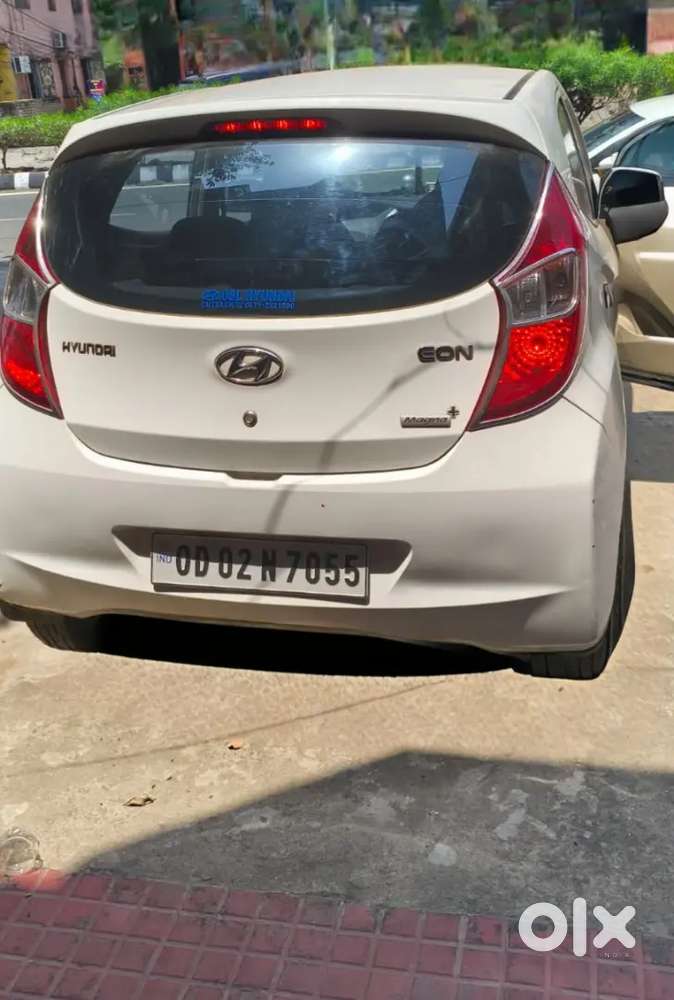 Hyundai Eon Magma+ Petrol 2,10,000 Selling Price