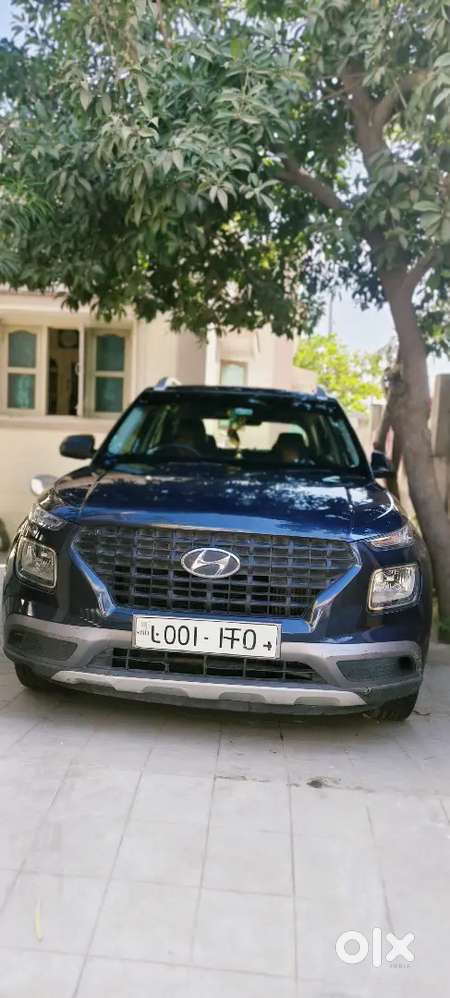 Hyundai Venue 2020 Diesel Well Maintained