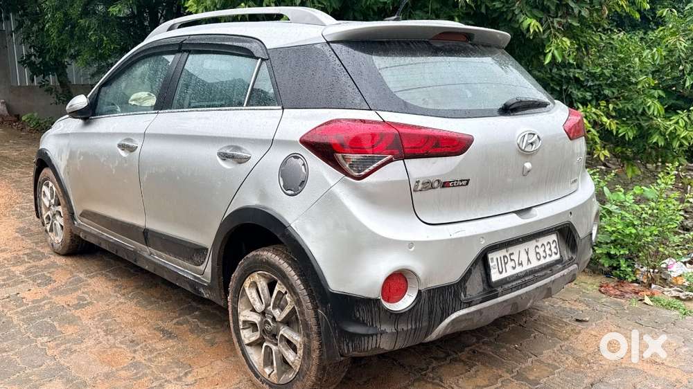 I20 Active Top Variant With Kry Less Entry