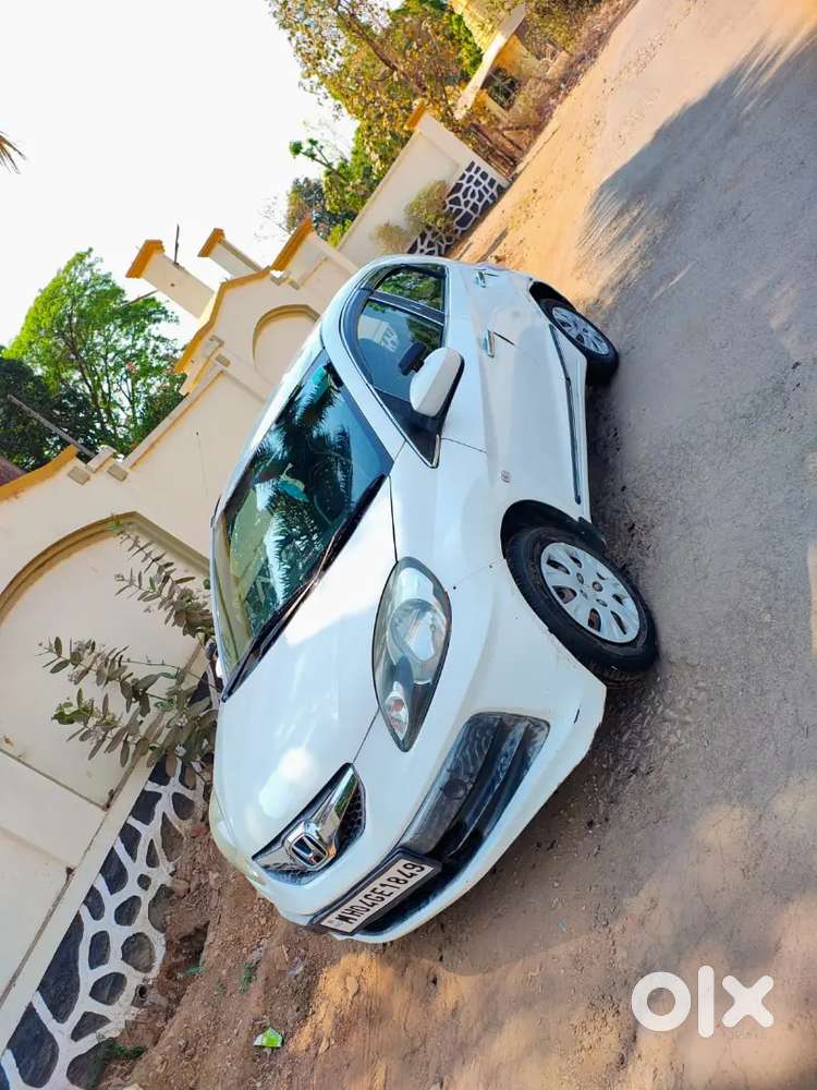 Honda Brio Urgently Sell