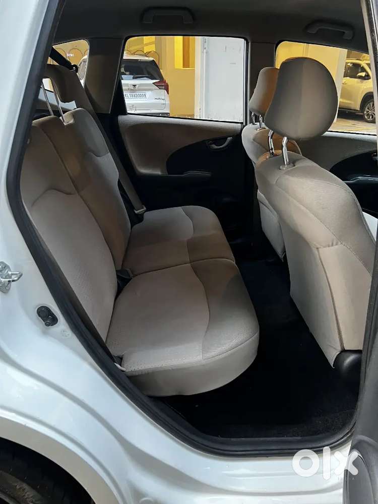 2011 Honda Jazz Full Option  Single Owner  Full Service History