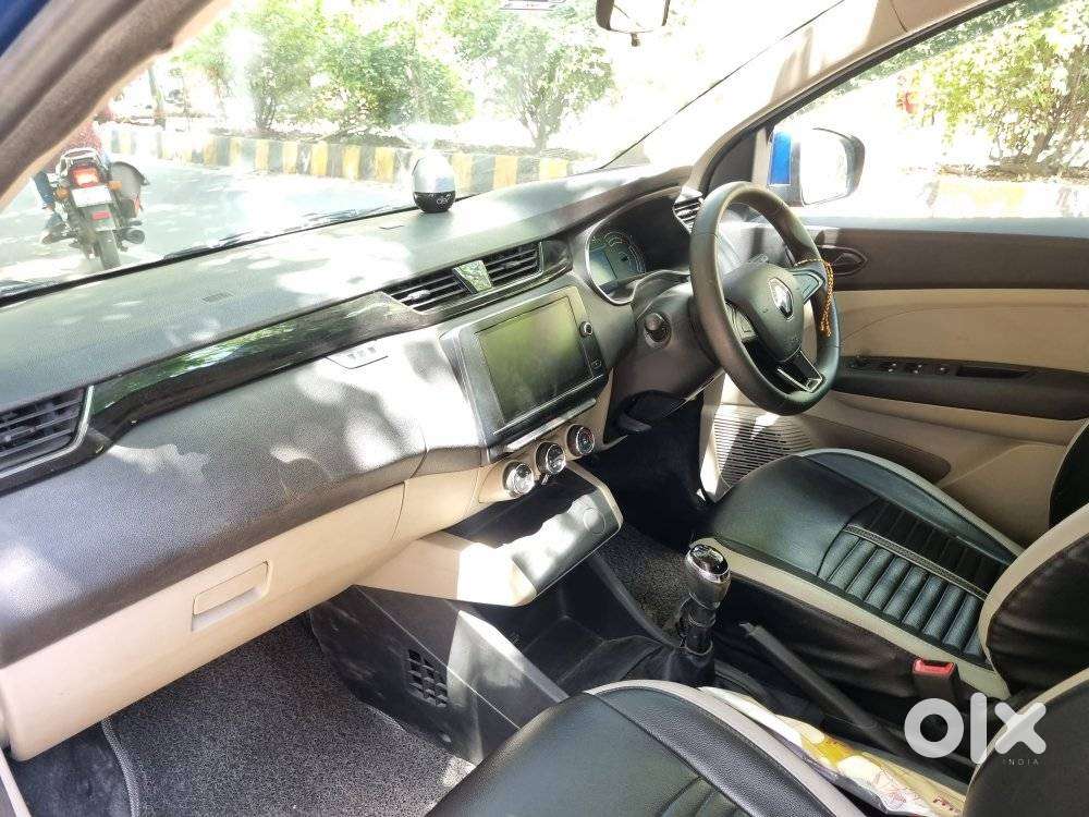 Renault Triber Rxt, 2022, Petrol