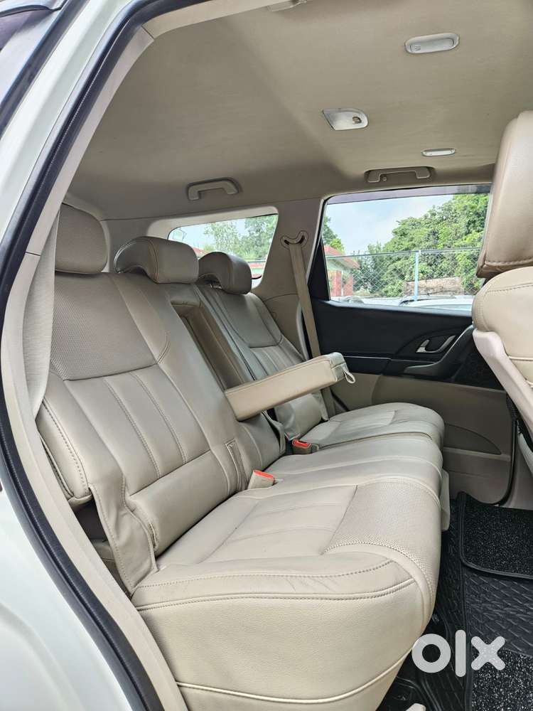 Mahindra Xuv500 At W10 Fwd, 2017, Diesel