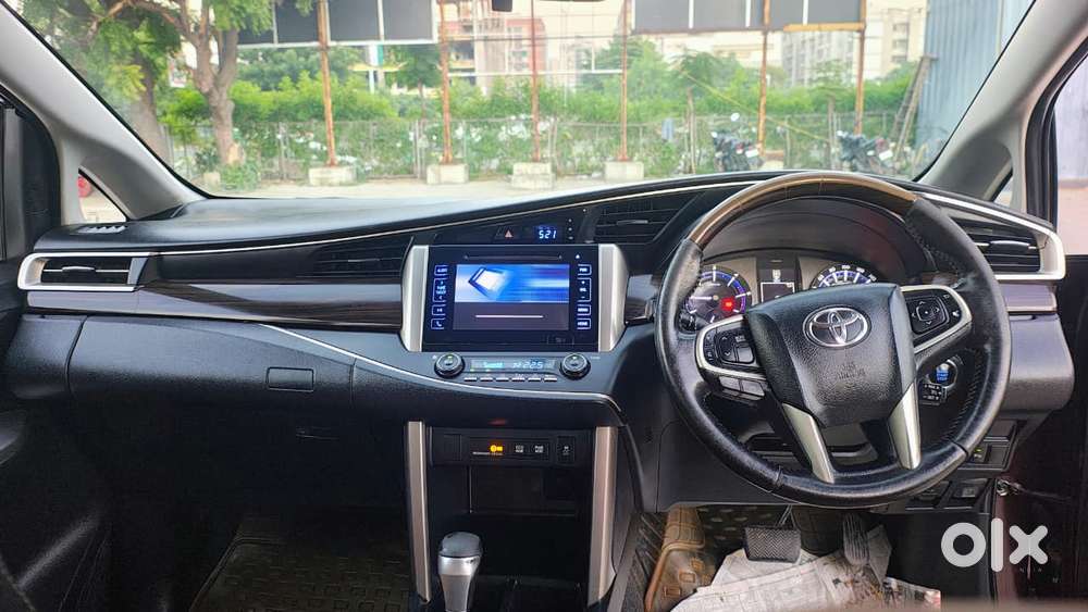 Toyota Innova Crysta 2.8z Automatic, 2017, Diesel