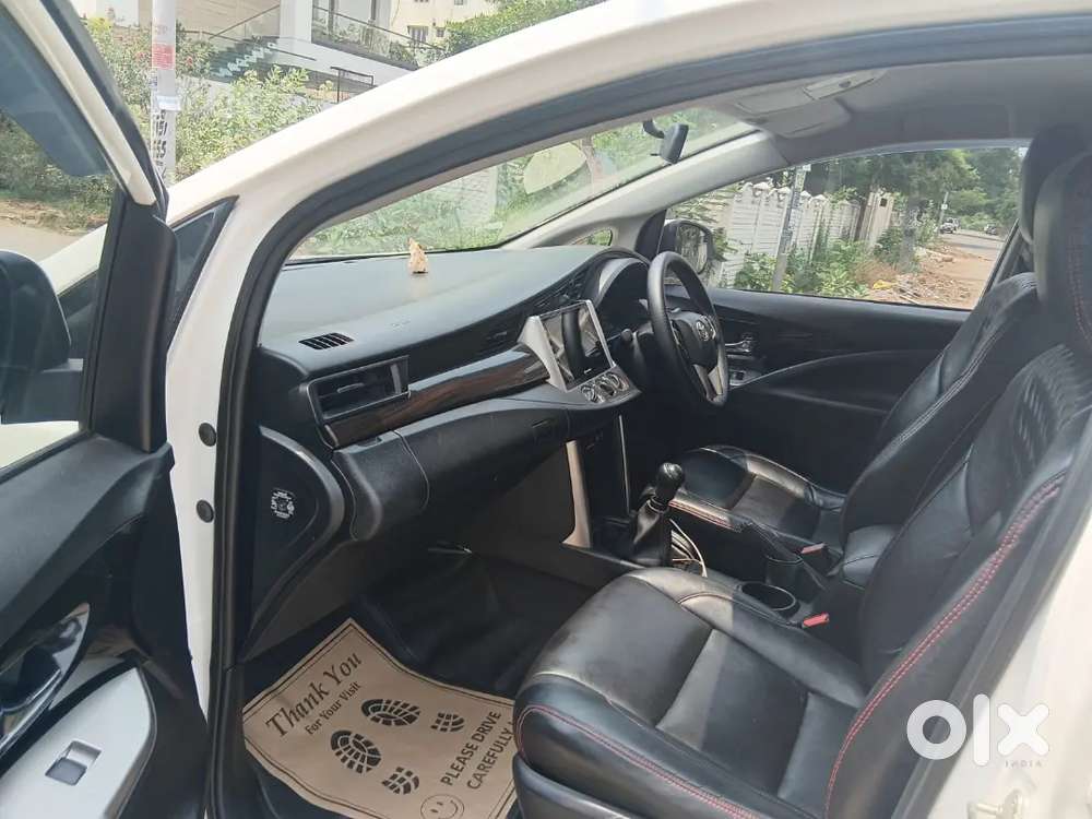 Innova Crysta 2018 V 2.4 8 Str Well Maintained