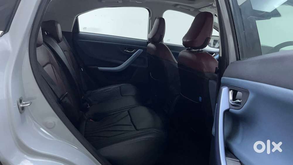 Tata Curvv Creative Plus S 1.2 Revotron Petrol 7dca, 2025, Petrol