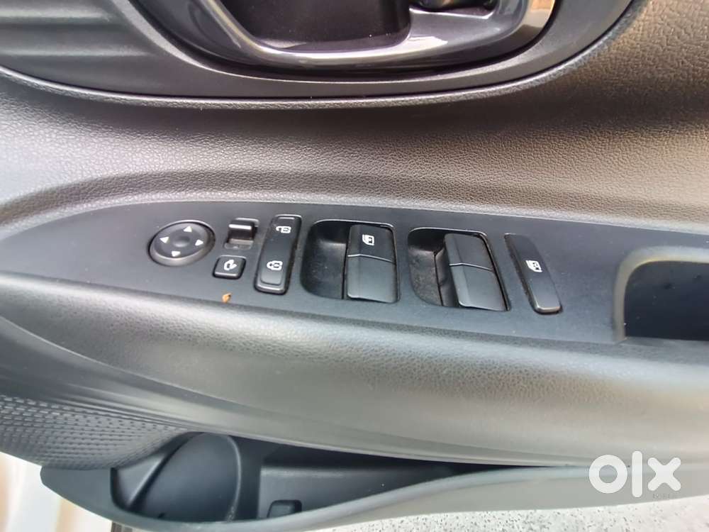 Hyundai New I20 1.2 Sportz Ivt Dual Tone, 2021, Petrol