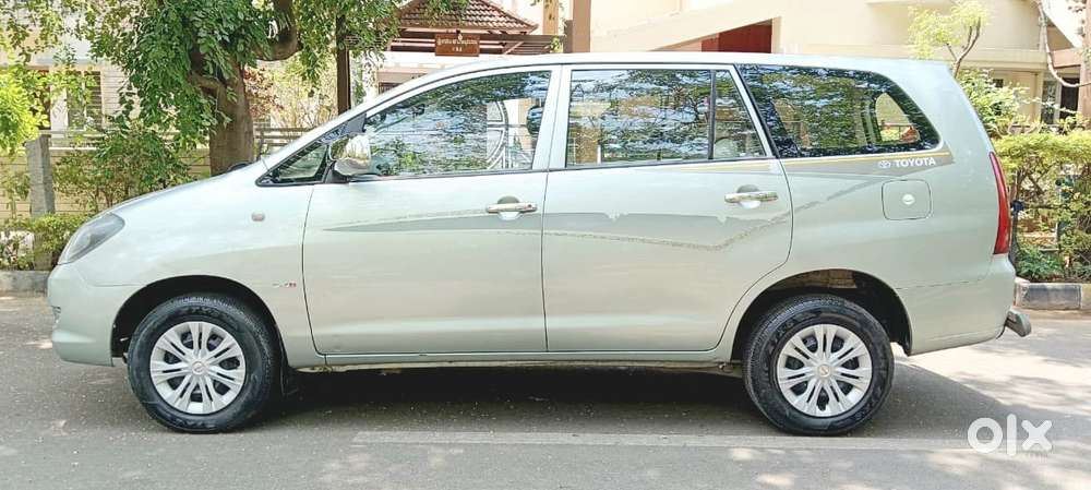 Toyota Innova 2.5 G (diesel) 7 Seater Bs Iv, 2006, Diesel