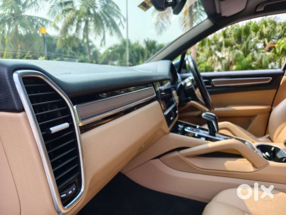 Porsche Cayenne Base, 2022, Petrol