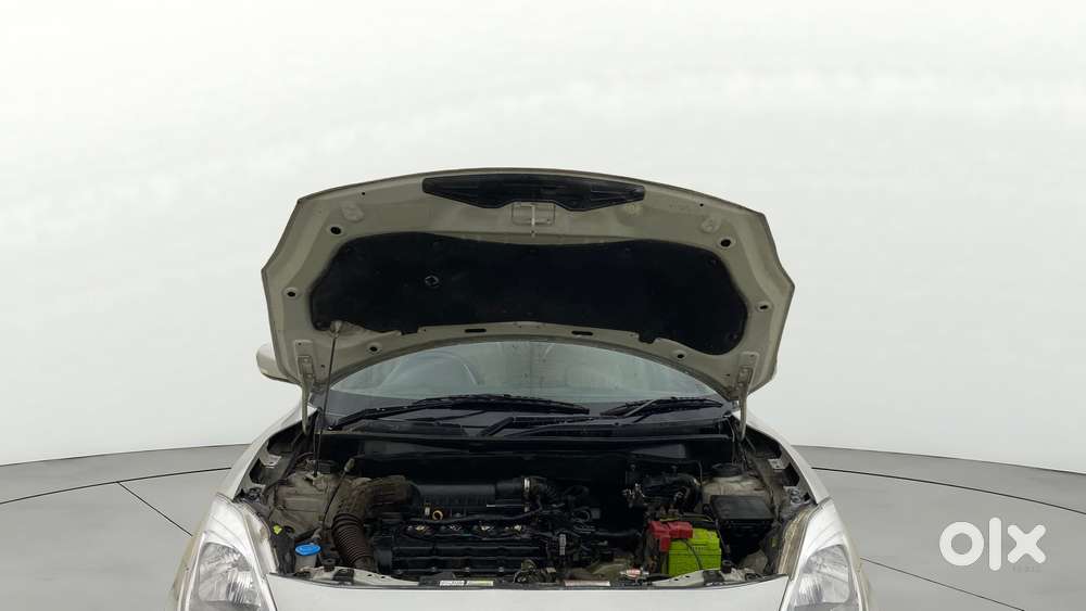 Maruti Suzuki Swift Dzire Amt Vxi, 2017, Petrol