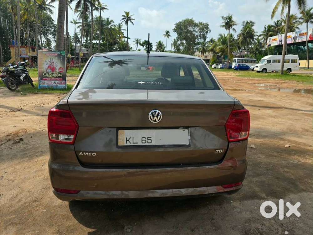 Volkswagen Ameo 1.5 Tdi Highline At 16 Alloy, 2016, Diesel
