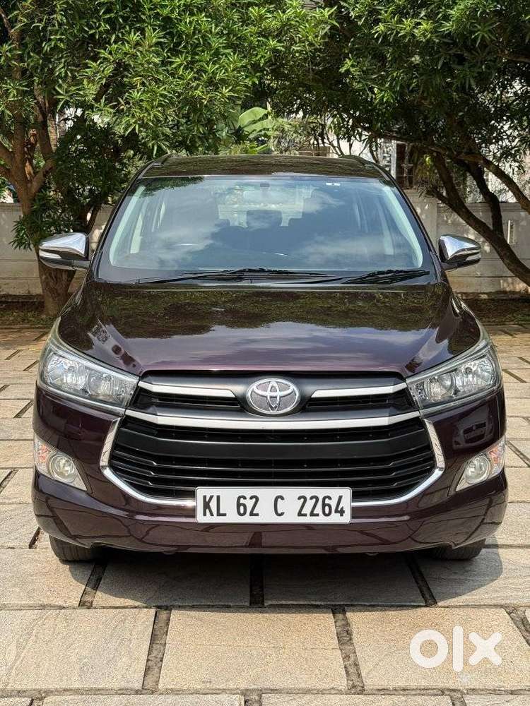Toyota Innova Crysta 2.4 G Mt 8s, 2016, Diesel