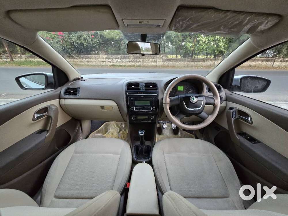 Skoda Rapid Elegance 1.6 Tdi Cr Manual, 2012, Diesel