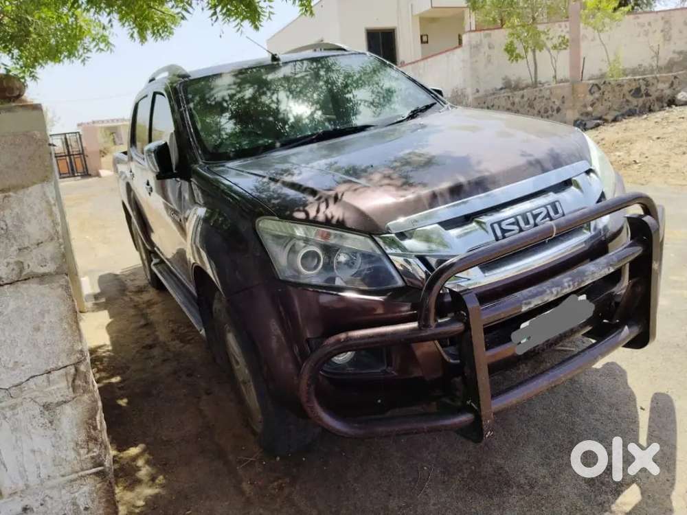 Isuzu V-cross 2020 Diesel Well Maintained