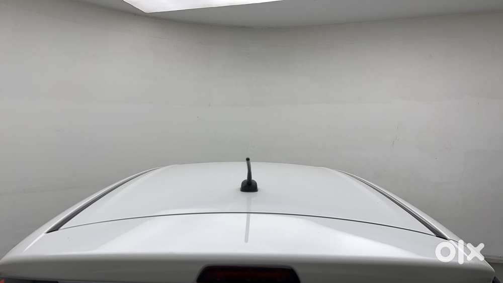 Maruti Suzuki Swift 1.3 Lxi, 2023, Petrol