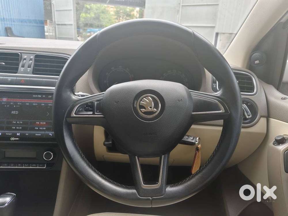 Skoda Rapid 1.6 Mpi At Style Plus, 2015, Petrol