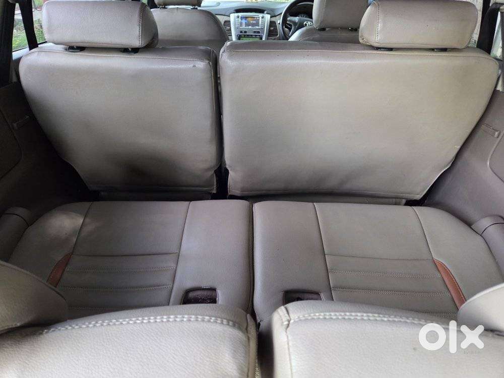 Toyota Innova 2.5 Vx 8 Seater Bs Iv, 2016, Diesel