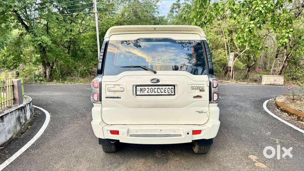 Mahindra Scorpio S10, 2015, Diesel