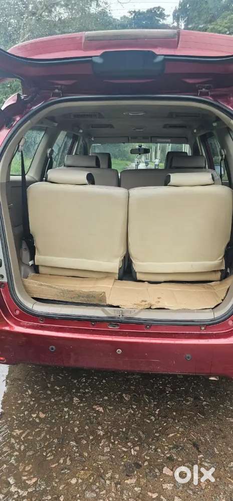 Toyota Innova 2015 Diesel 200000 Km Driven