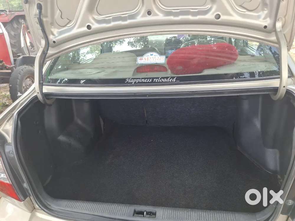 Hyundai Accent Petrol At 2011 Model