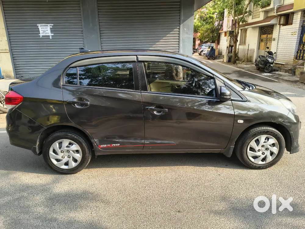 Honda Amaze 2015 Diesel 65900 Km Driven,