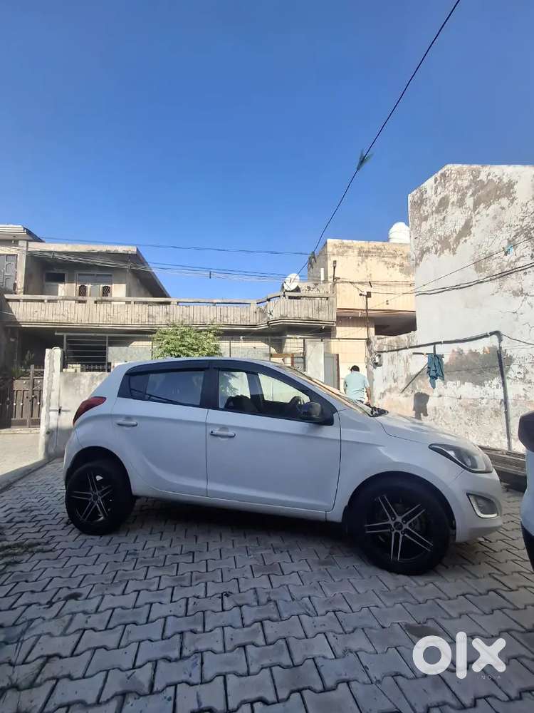 Hyundai New I20 2013 Diesel 124365 Km Driven