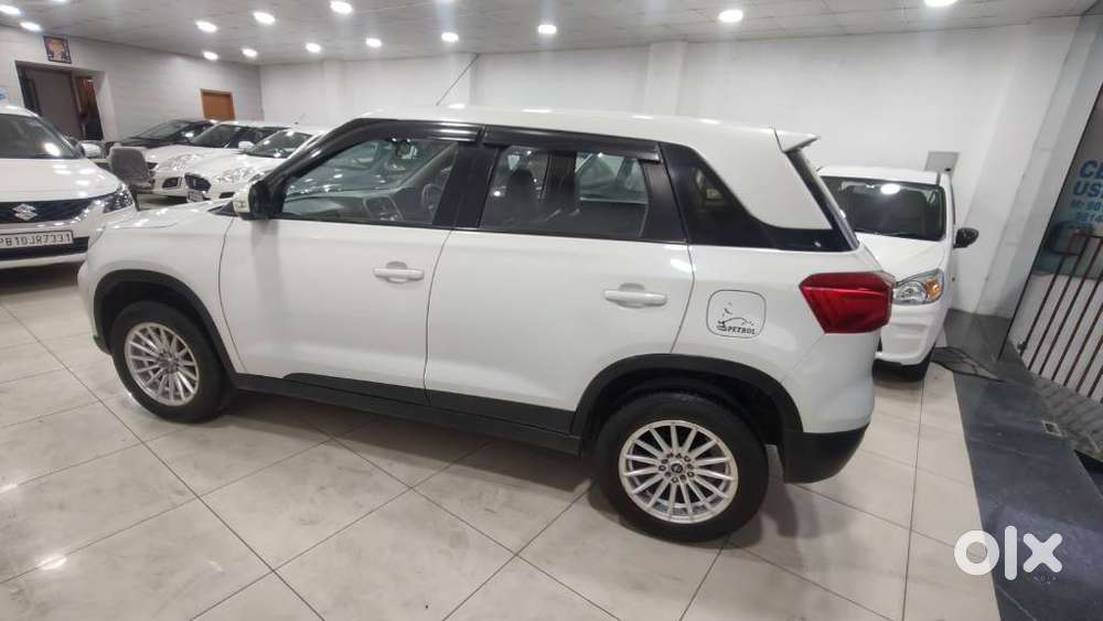 Maruti Suzuki Brezza 1.5 Zxi At Smart Hybrid, 2021, Petrol