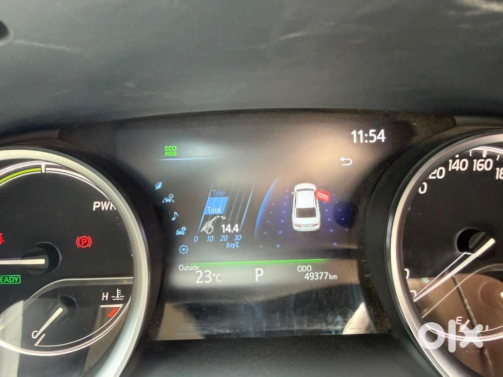 Toyota Camry Hybrid 2023