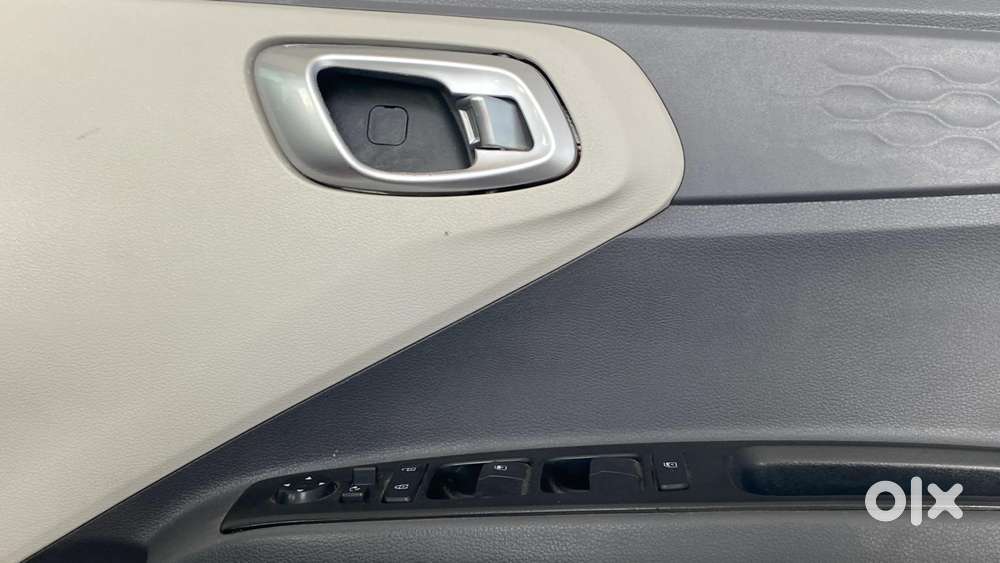 Hyundai Aura Sx (o) Manual, 2020, Petrol