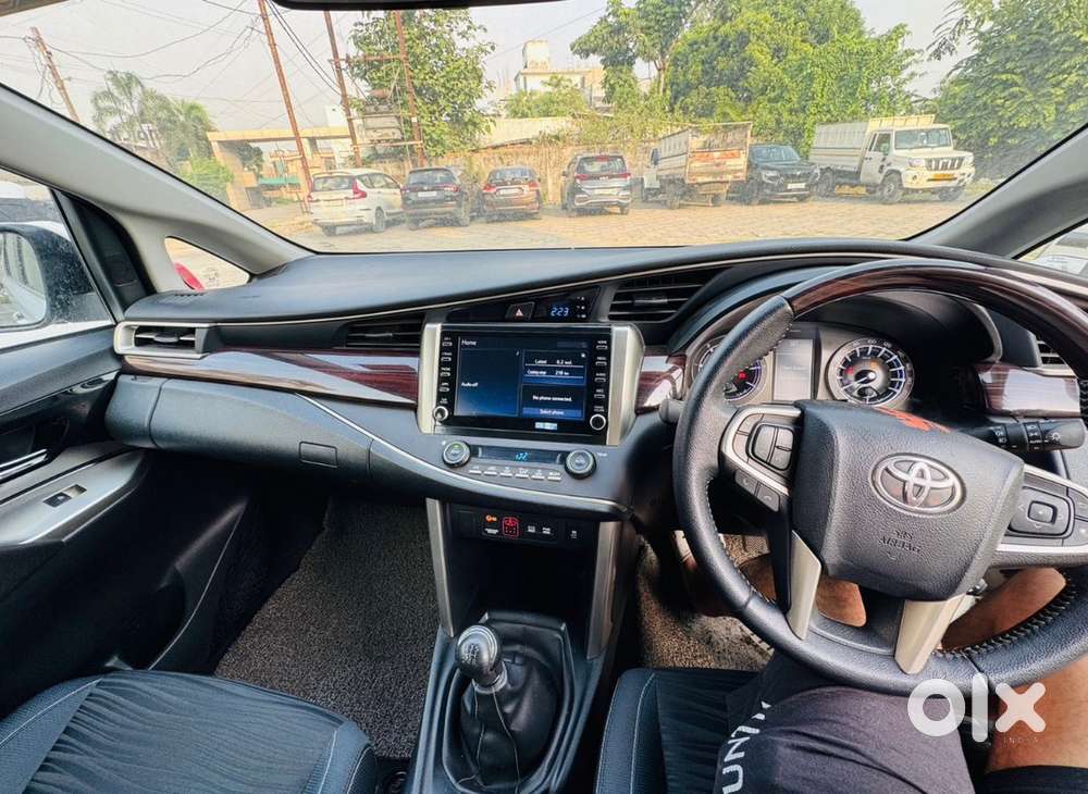 Toyota Innova 2.0 V Diesel Manual 2024