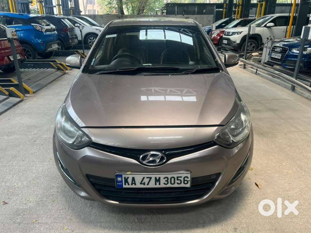 Hyundai I20 2012 Diesel 80000 Km Driven, Brand New Tires