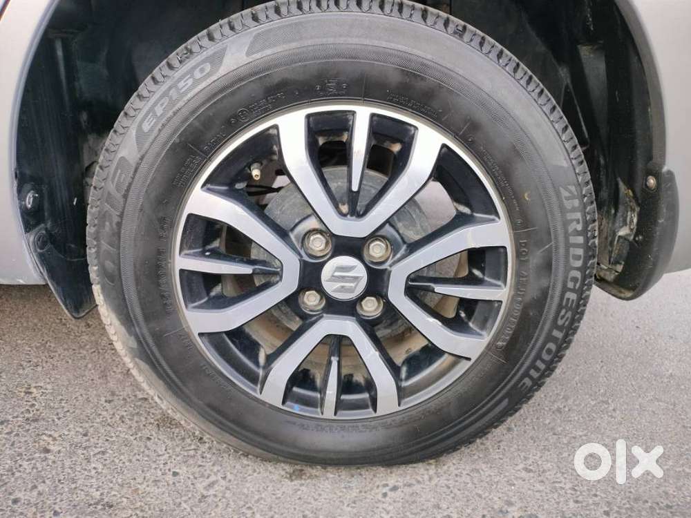 Maruti Suzuki Dzire 1.2 Vxi Cng, 2023, Cng & Hybrids