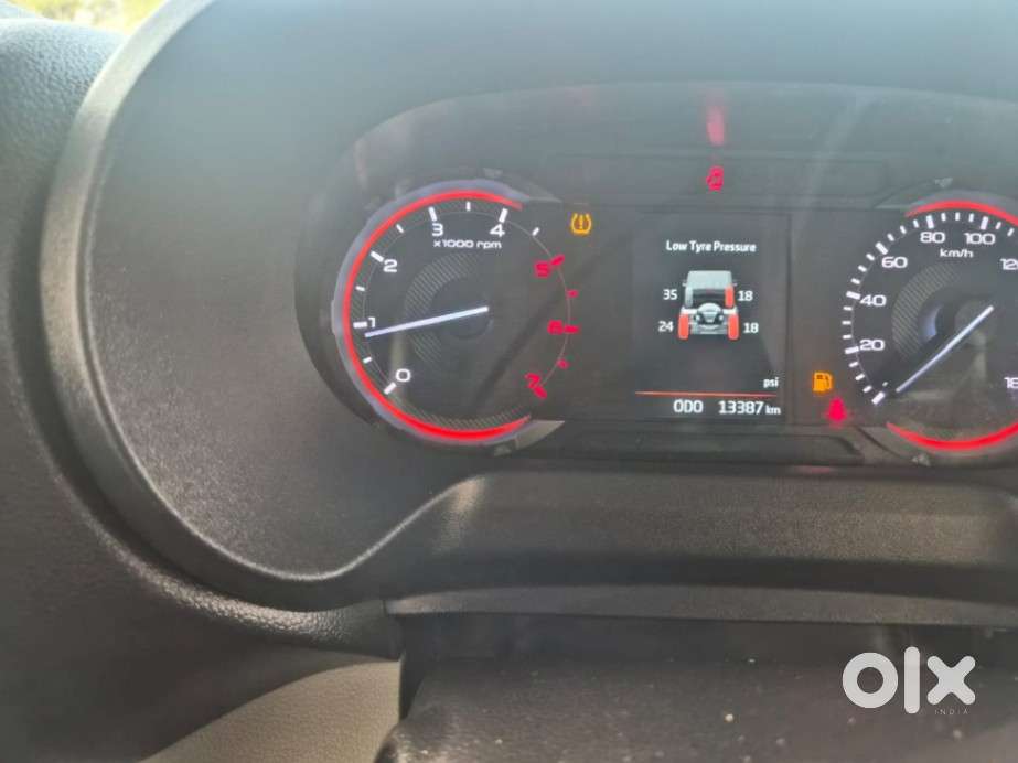 Mahindra Thar Roxx Mx5 Diesel Mt 2wd, 2025, Diesel